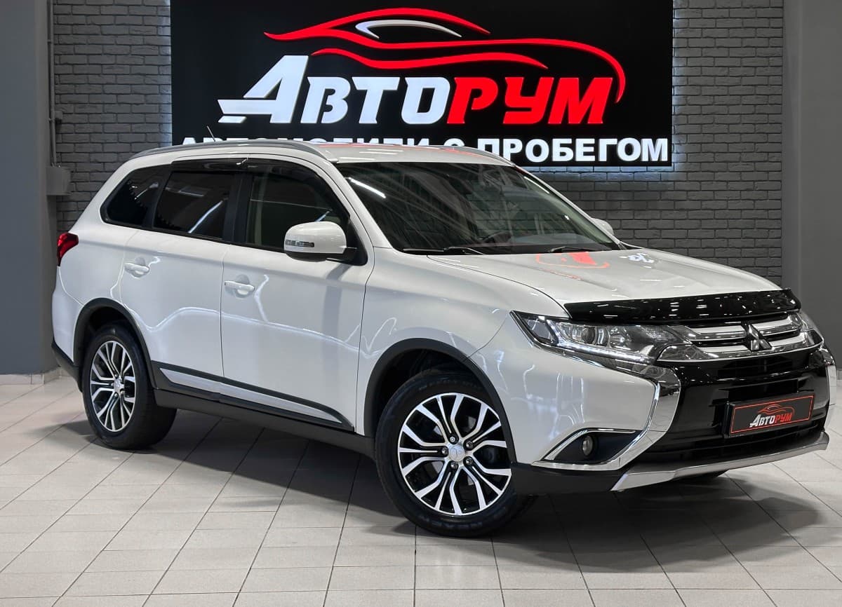 Mitsubishi Outlander - 1